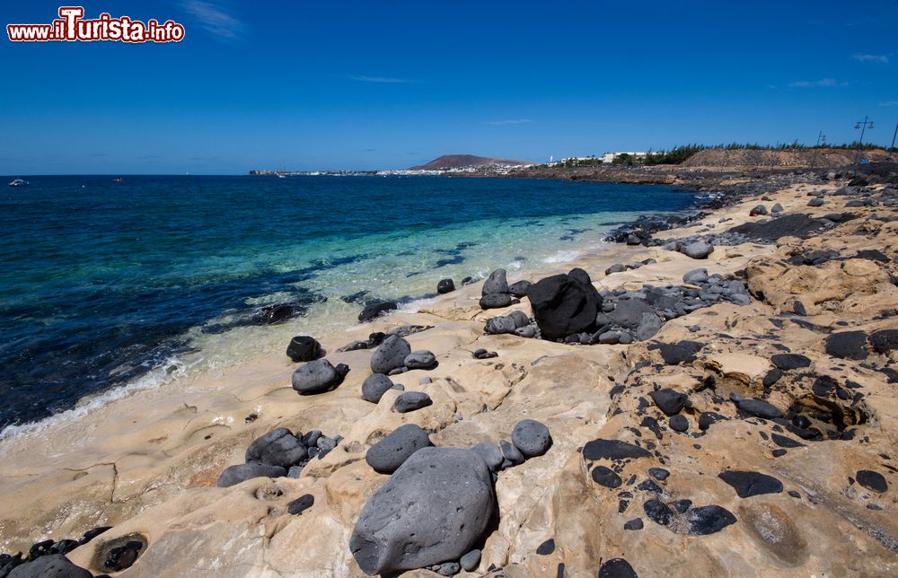 Immagine Rocce nei pressi di Playa Las Mujeres, si trova sulla punta meridionale di Lanzarote, arcipelago delle Canarie