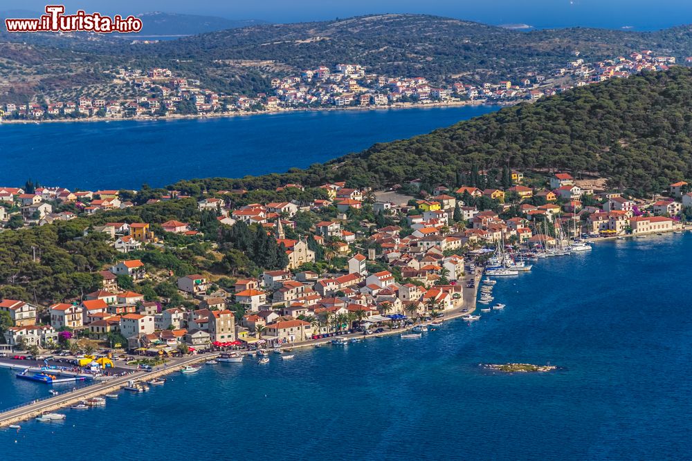 Immagine Rogoznica è una cittadina turistica della Dalmazia (Croazia) abitata da circa 2500 persone.