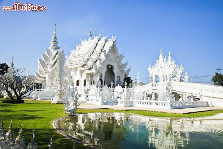 Immagine La magnificenza del tempio di Rong khun a Chiang Rai, Thailandia - © Jaochainoi / shutterstock.com