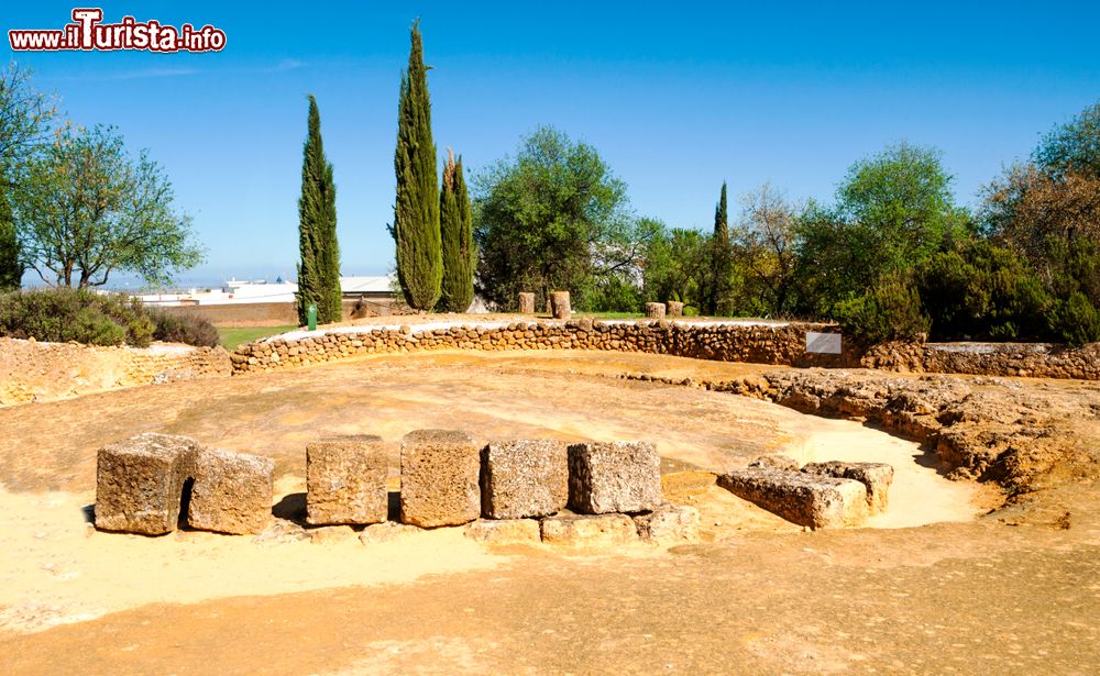 Immagine Rovine romane nella città di Carmona, Andalusia, Spagna.