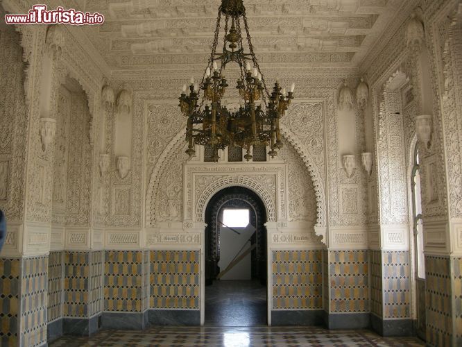 Immagine La celebre Sala degli Amori all'interno del castello di Sammezzano. Il castello è attualmente visitabile solo un paio di volte l'anno - foto © Sailko / Wikipedia