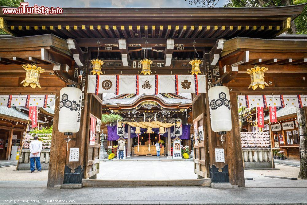 Immagine Il santuario di Kushida-jinja a Fukuoka, Giappone. Dedicato a Amaterasu e Susanoo, questo tempio che sorge a Hakata-fu si dice sia stato fondato nel 757 - © TungCheung / Shutterstock.com