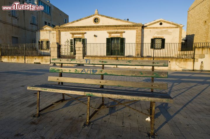 Immagine Scorcio del centro di Donnalucata in Sicilia - © luigi nifosi / Shutterstock.com