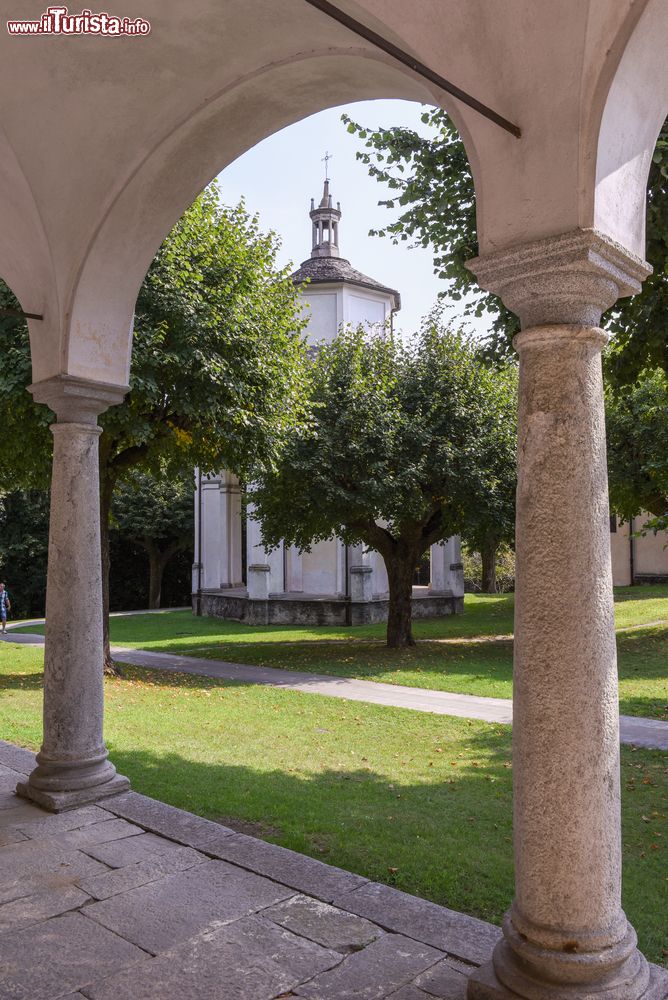 Immagine Scorcio del complesso UNESCO del Santuario di Ghiffa