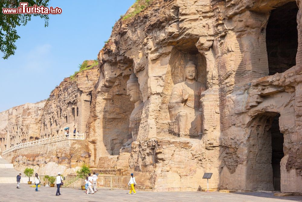 Immagine Sculture delle Yungang Grottoes di Datong, Shanxi, Cina. Si tratta di un antico sistema di caverne nei pressi di Datong: si contano 252 grotte e oltre 51 mila statue.