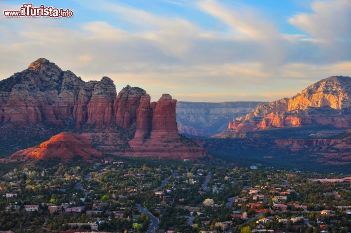 Immagine Sedona, cittadina dell'Arizona (USA) fotografata dall'alto - © Eugene Moerman / Shutterstock.com