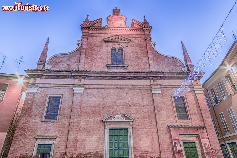 Immagine La Chiesa di San Michele Arcangelo in centro a Bagnacavallo, Emilia-Romagna