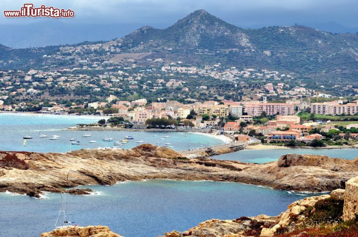 Immagine Le spiagge intorno a L'Ile-Rousse, il mare di Isola Rossa in Corsica
