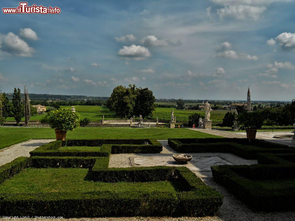 Immagine Il parco di Villa Barbaro a Maser in Veneto, provincia di Treviso - © LIeLO / Shutterstock.com