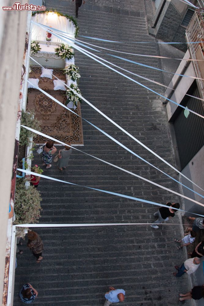 Immagine Decori urbani a Biancavilla per la festa del Santo Patrono, San Placido.