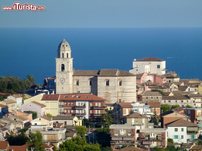 Immagine Sirolo vista panoramica della chiesa di San Nicola