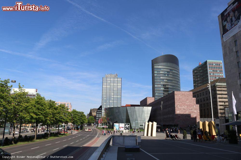 Immagine Skyline con edifici della città di Dortmund, Renania Settentrionale-Vestfalia, Germania - © Binder Medienagentur / Shutterstock.com