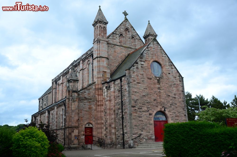 Immagine La chiesa di Dunfermline, Scozia, UK. Una bella immagine della St. Margaret's Church, fra gli edifici religiosi storici dell'antica capitale scozzese.