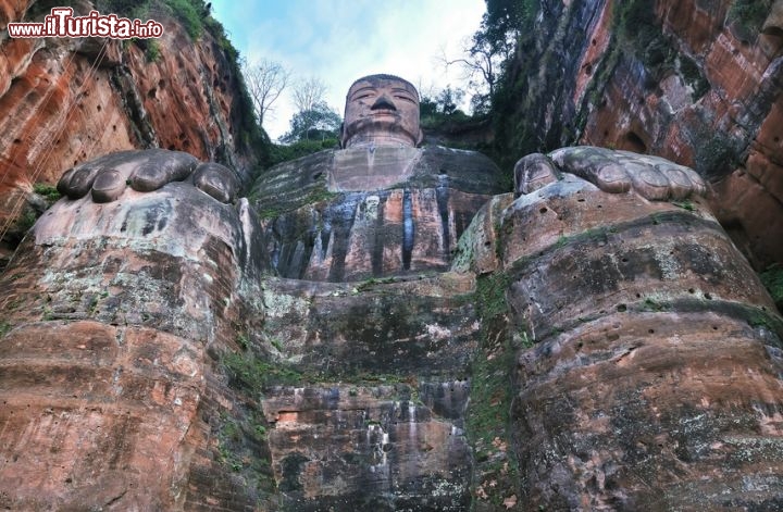 Immagine Statua del Buddha Gigante a Leshan, Cina.