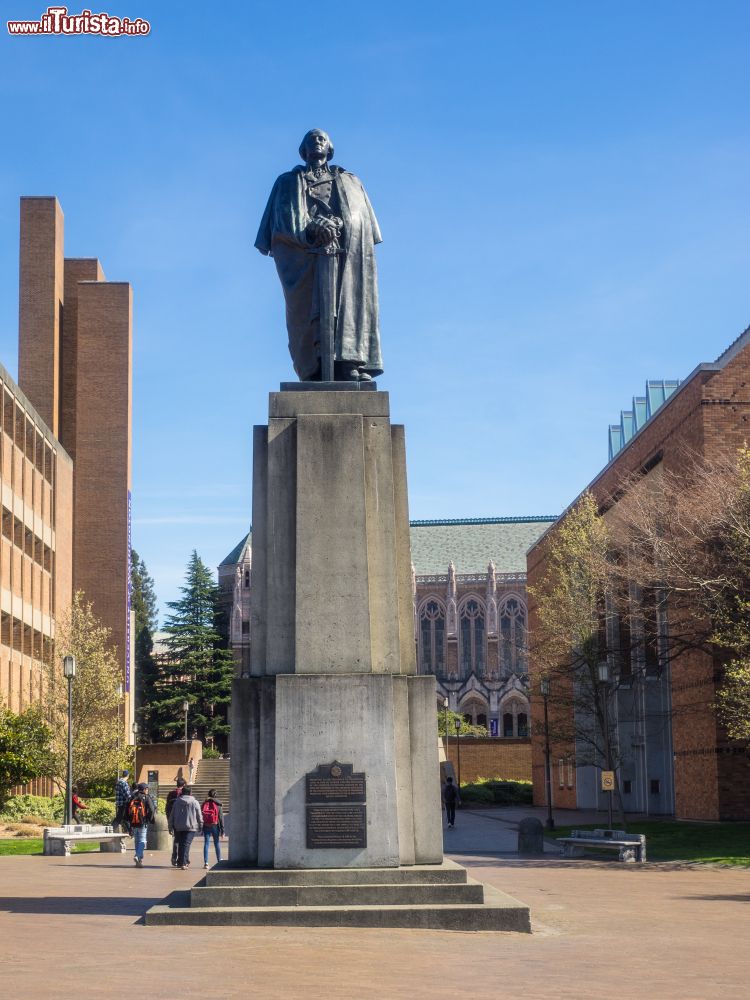 Immagine La statua di George Washington all'università di Washington a Seattle (Stati Uniti d'America).