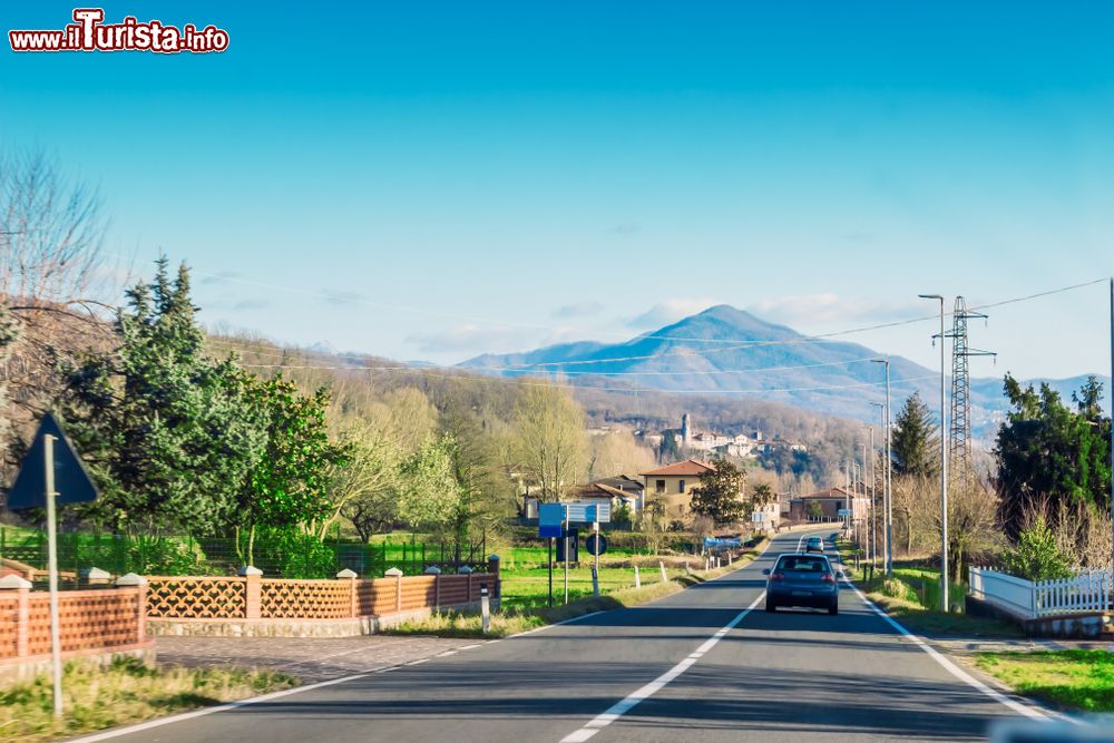 Immagine Strada in Lunigiana nei pressi di Filattiera in Toscana