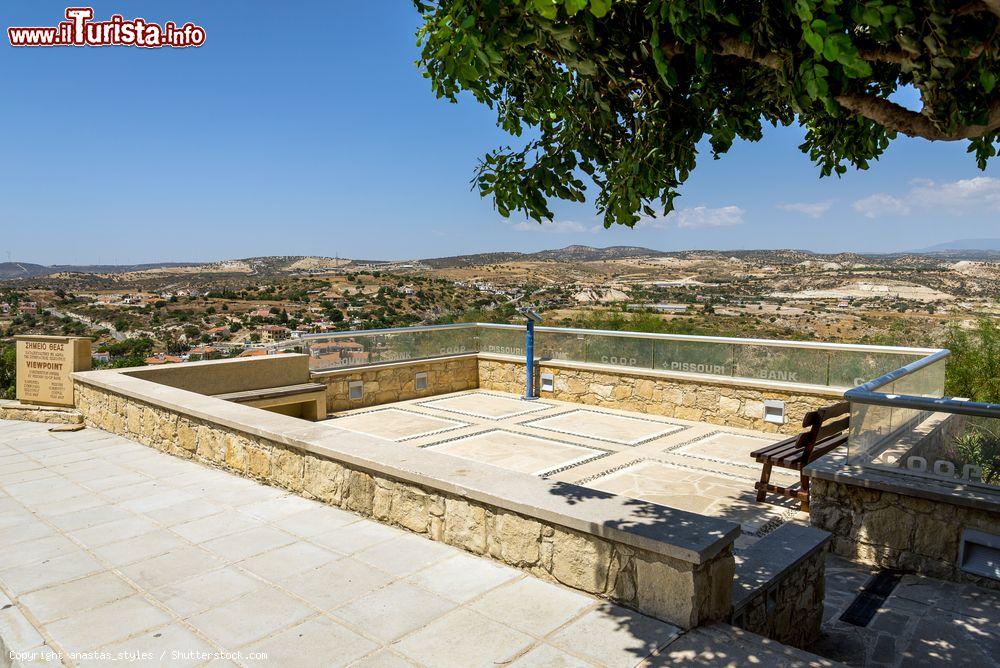 Immagine Terrazza panoramica per i turisti a Pissouri, isola di Cipro - © anastas_styles / Shutterstock.com