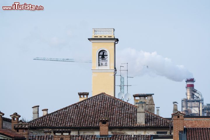 Immagine Torre campanaria borgo di Pomponesco - © andrixph / Shutterstock.com