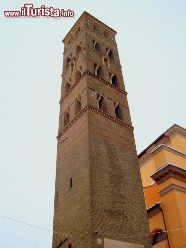 Immagine Torre del Trivio, il campanile della storica chiesa di Velletri - © Deblu68 - Wikimedia Commons.