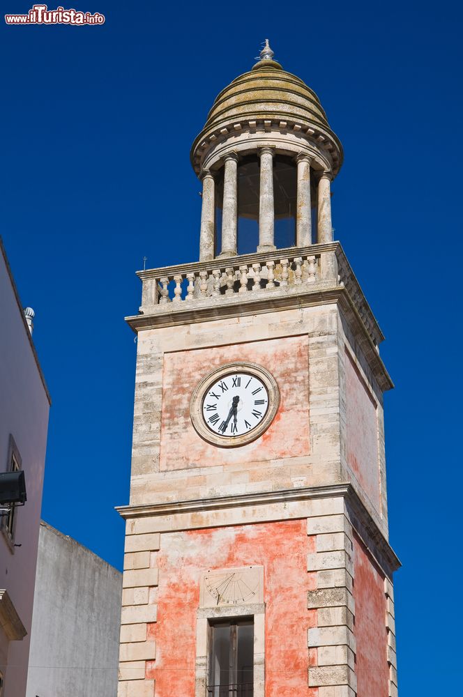 Immagine La Torre dell'Orologio in centro a Noci in Puglia: è il simbolo della città