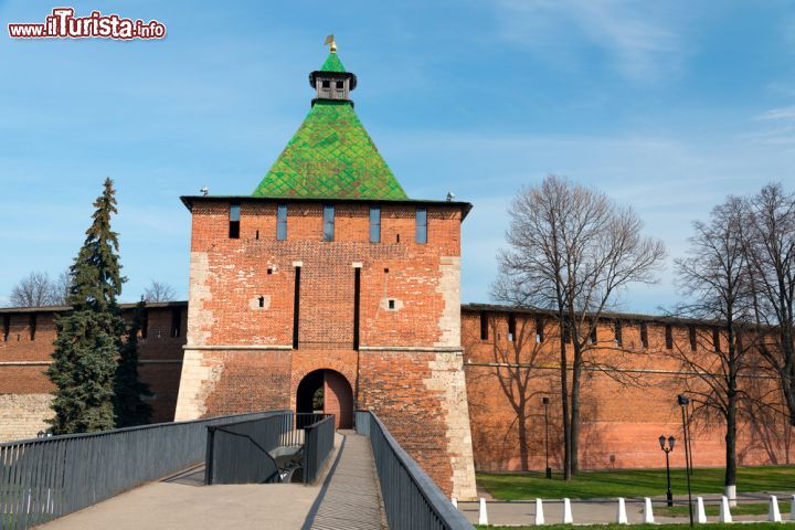 Immagine La Torre di Nicola (Nikol'skaja Bašnja) è una delle tredici torri situate lungo le mura del Cremlino a Nizhny Novgorod - foto © Elena Mirage / Shutterstock.com