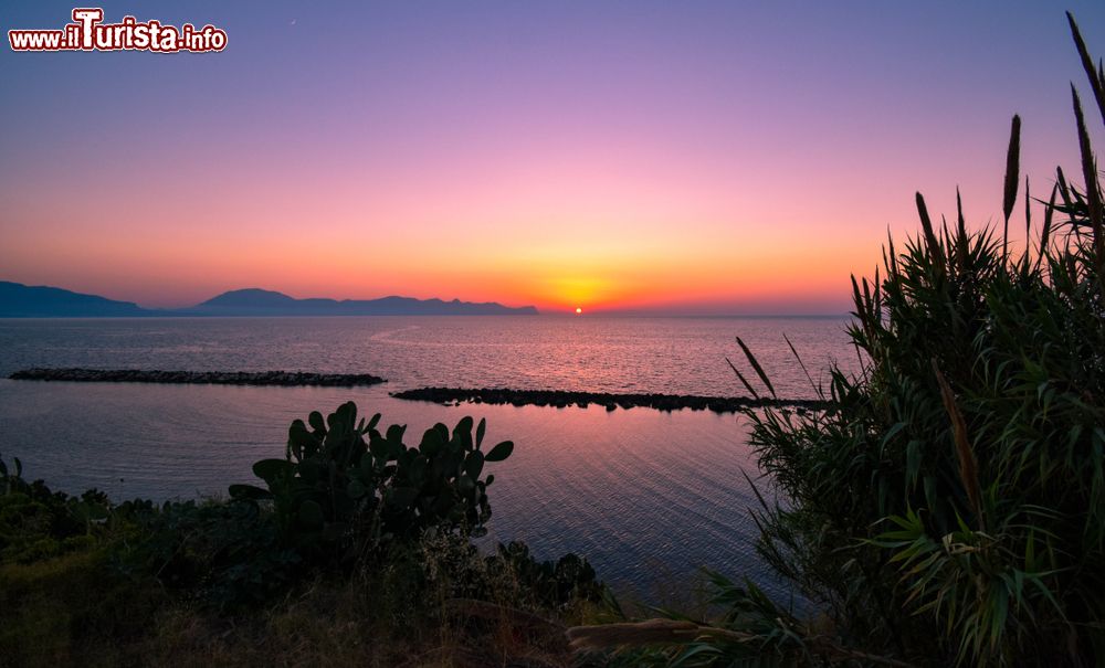 Immagine Tramonto a Trappeto sul mare della Sicilia