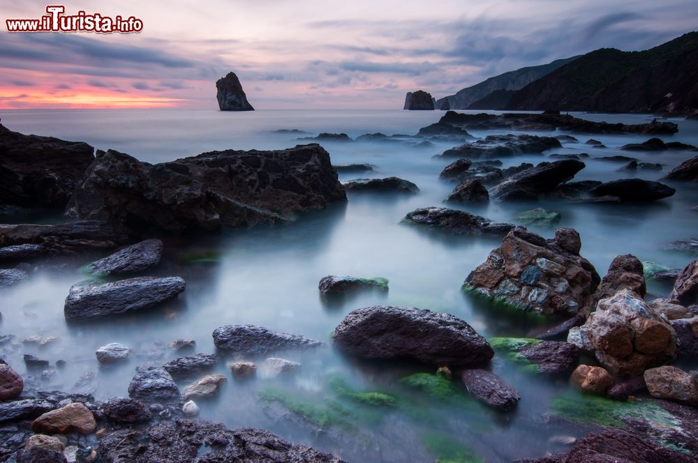 Immagine Tramonto in spiaggia a Nebida, Sardegna occidentale