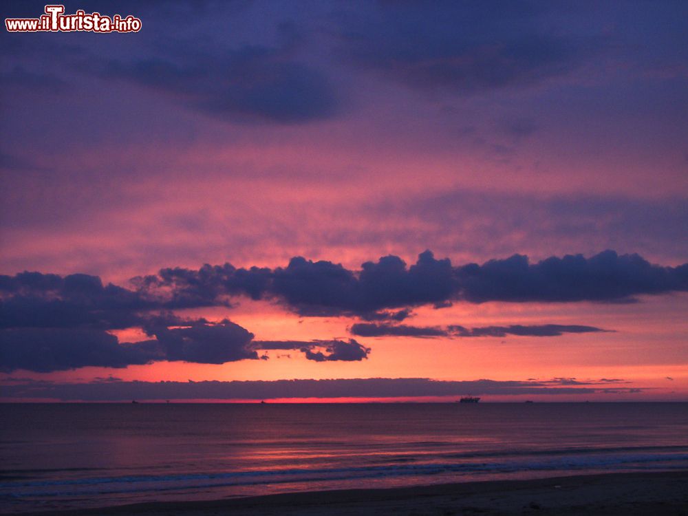 Immagine Tramonto sul Mediteranneo da Marina di Acate, Canale di Sicilia