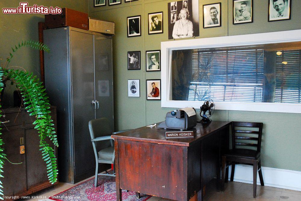 Immagine L'ufficio di Marion Keisker negli Sun Studio di Memphis (Tennessee): è stata la prima receptionist a sentire Elvis Presley registrare una canzone - © James Kirkikis / Shutterstock.com