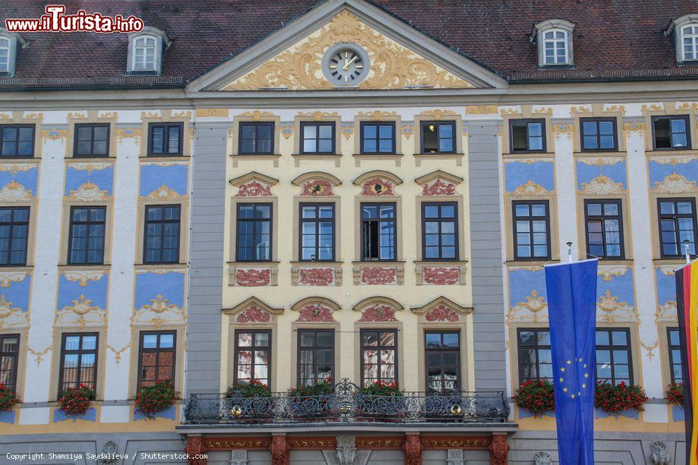 Immagine Un antico edificio nel centro storico di Coburgo, Germania, con la facciata decorata - © Shamsiya Saydalieva / Shutterstock.com
