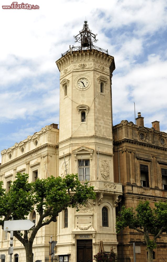 Immagine Un antico palazzo del centro storico di La Ciotat, Francia.