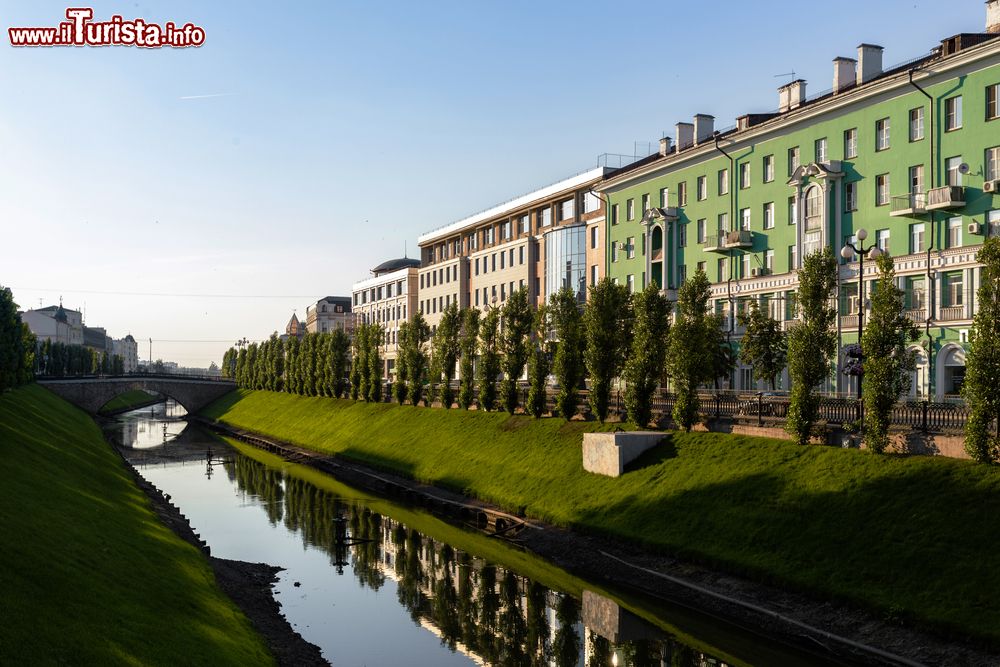 Immagine Un canale del fiume Bulak nel centro di Kazan in Russia