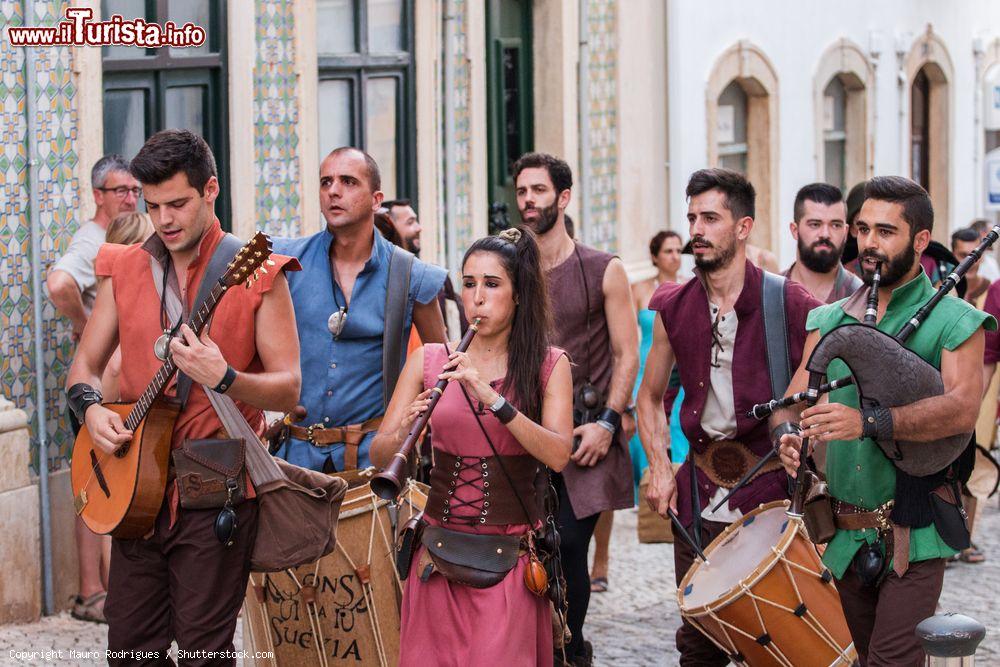 Immagine Un momento della fiera medievale di Silves, in Portogallo - © Mauro Rodrigues / Shutterstock.com