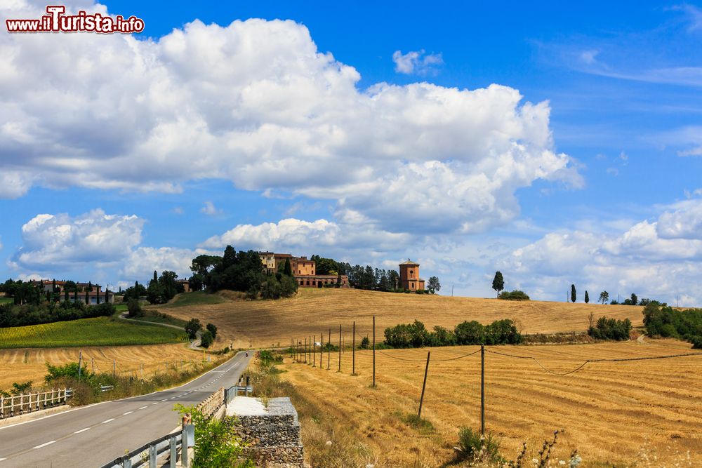Immagine Un panorama di Lucignano d'Arbia, nella regione toscana di San Quirico d'Orcia, Italia.