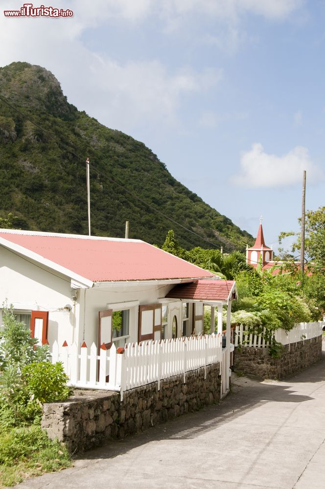 Immagine Un tradizionale cottage nella città di The Bottom, isola di Saba, Caraibi.