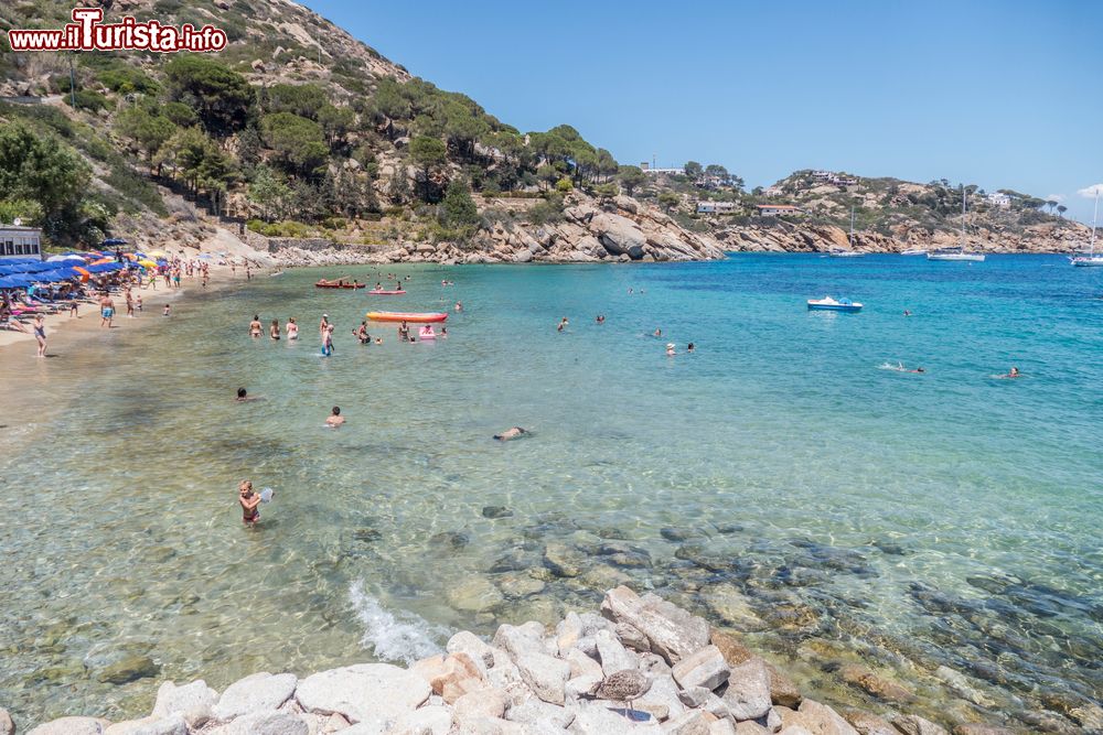 Immagine Una bella spiaggia sull'Isola del Giglio in Toscana