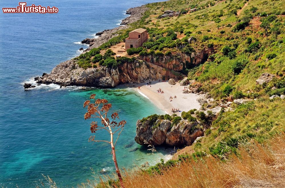 Immagine Una bella veduta della Riserva Naturale dello Zingaro, Scopello (Sicilia). Quest'area si estende nella parte occidentale del Golfo di Castellammare. 