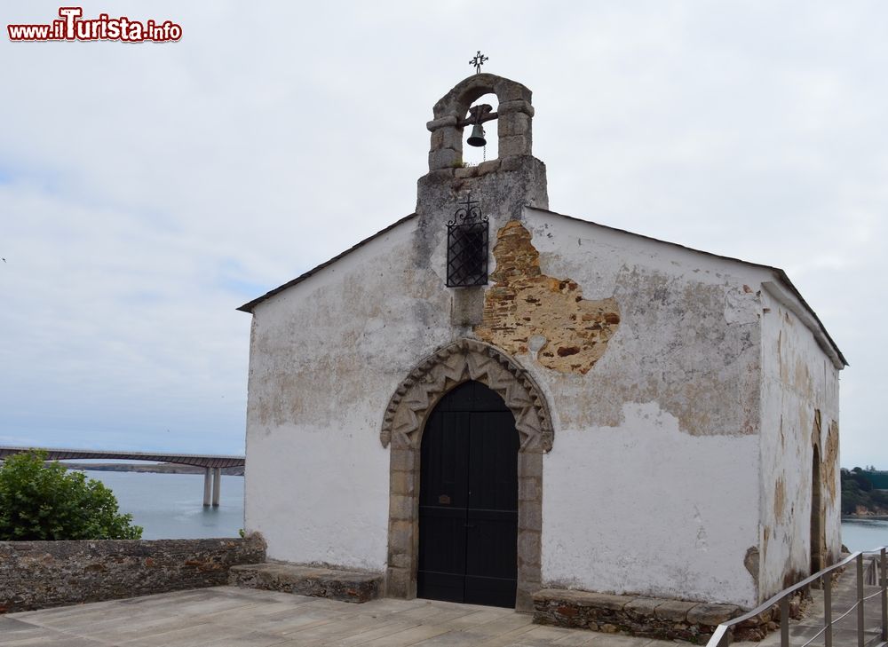 Immagine Una cappella a Ribadeo in Galizia, Spagna