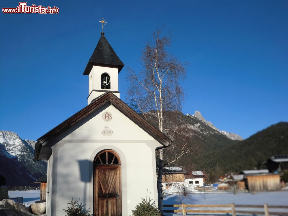 Immagine Una chiesa nel comprensorio sciistico di Leutasch in Austria