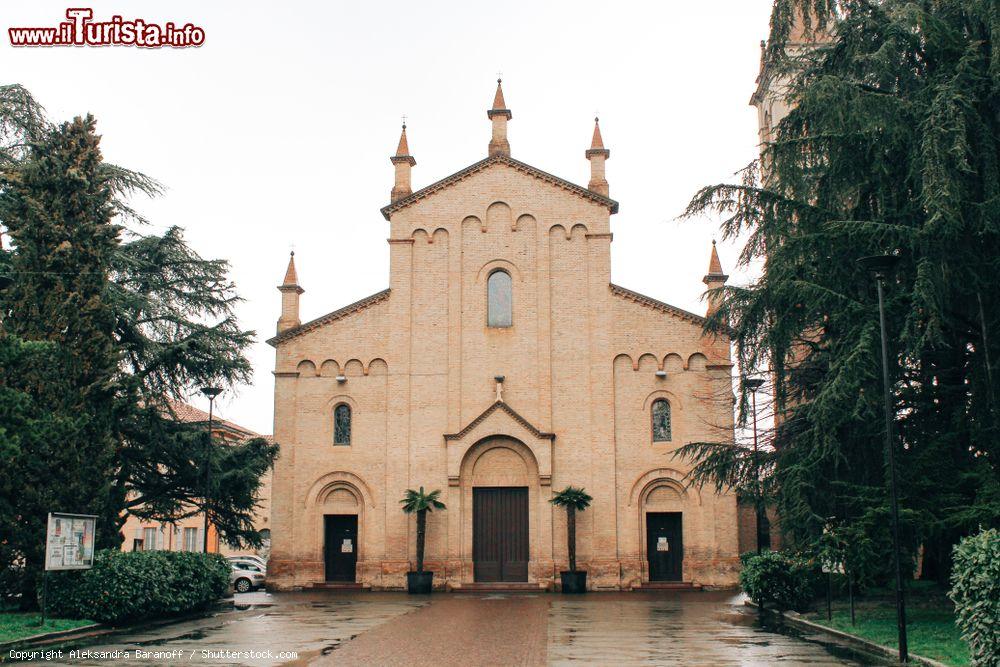 Immagine Una chiesa parrocchiale a Maranello di Modena, Emilia-Romagna. - © Aleksandra Baranoff / Shutterstock.com