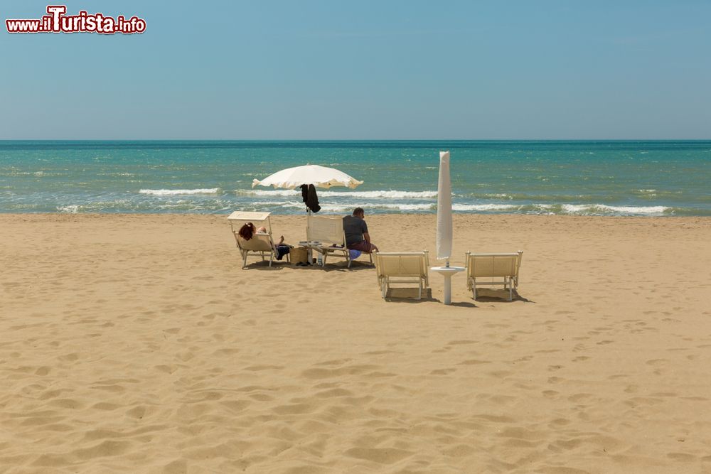 Una Delle Spiagge Di Capaccio Paestum Nel Cilento Foto