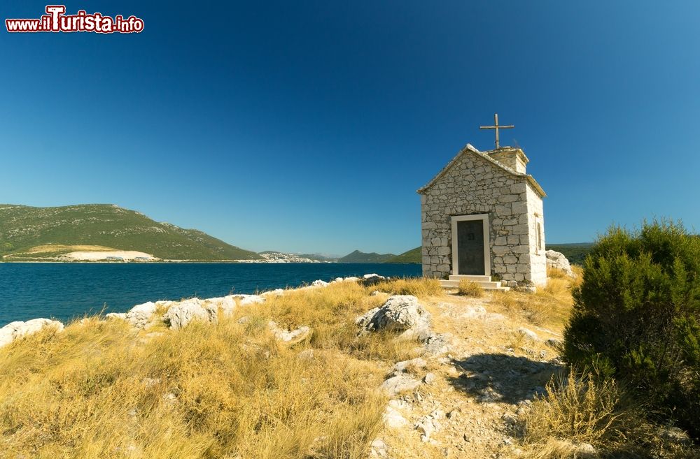 Immagine Una piccola chiesa nei pressi di Klek in Dalmazia (Croazia).