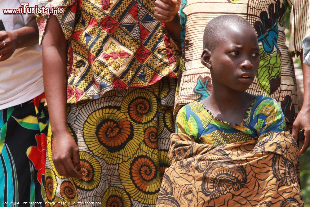 Immagine Una ragazzina con abiti tradizionali a Bujumbura, Burundi - © Christopher Morley-Pegge / Shutterstock.com