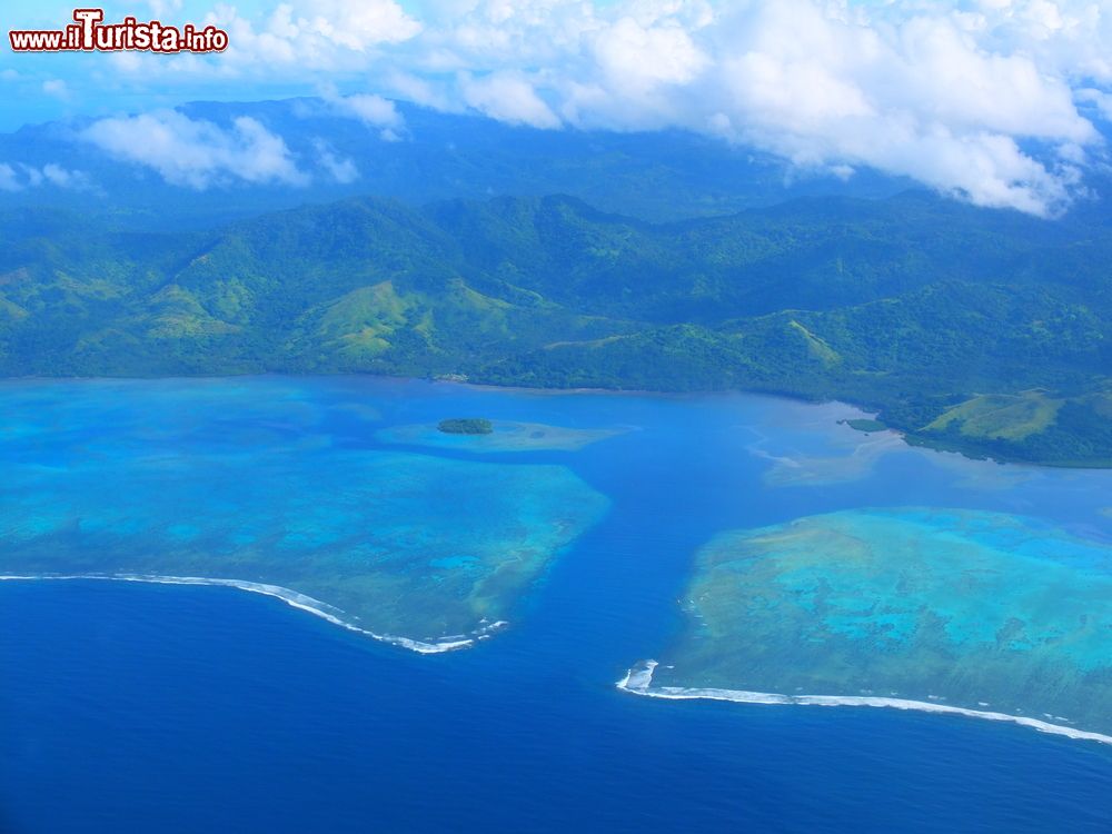 Immagine Una spettacolare veduta aerea delle Figi, Oceania, nel sud dell'oceano Pacifico.