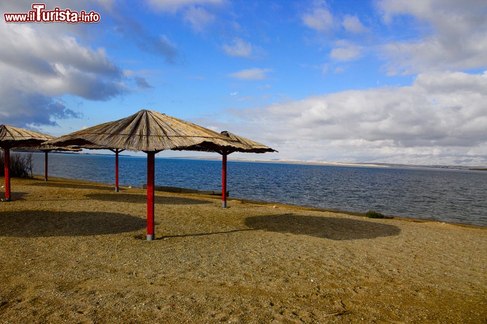 Immagine Una spiaggia deserta nella città di Nin, Croazia.