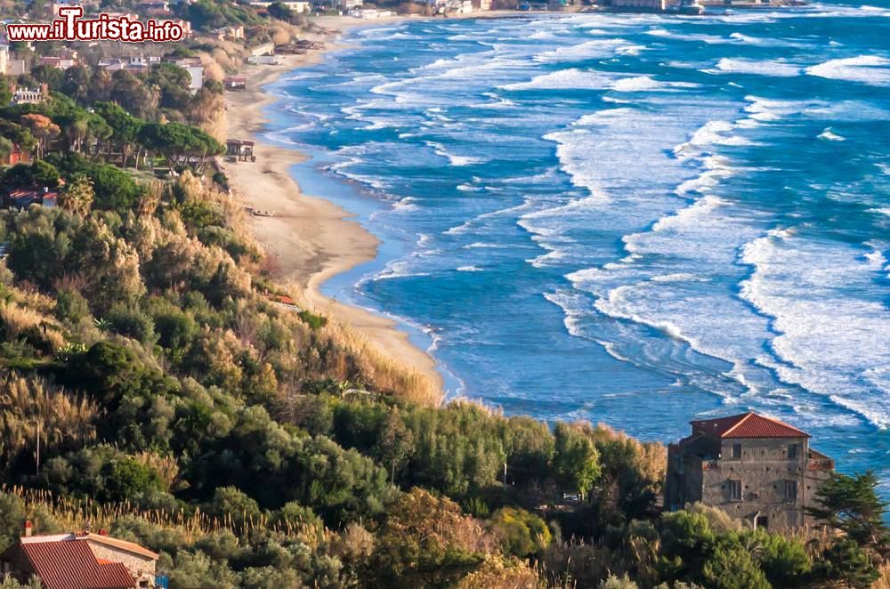 Immagine Una spiaggia lungo la costa del Cilento vicino ad Acciaroli