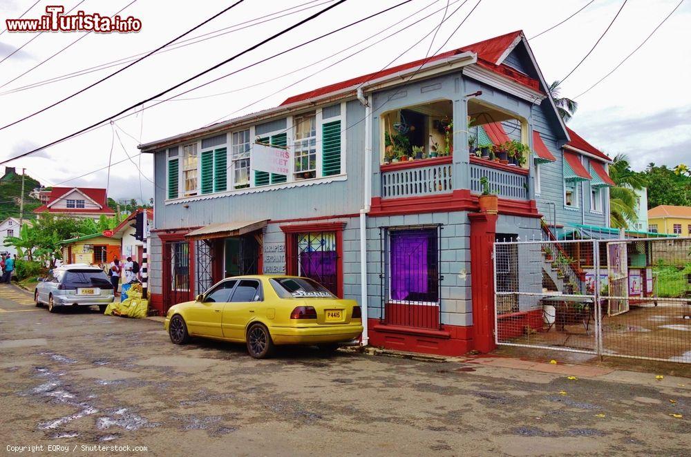 Immagine Una tipica casa coliniale nella capitale St.George's, Grenada - © EQRoy / Shutterstock.com
