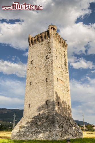 Immagine Una torre a Matigge, frazione del comune di Trevi in Umbria - © Claudio Giovanni Colombo / Shutterstock.com