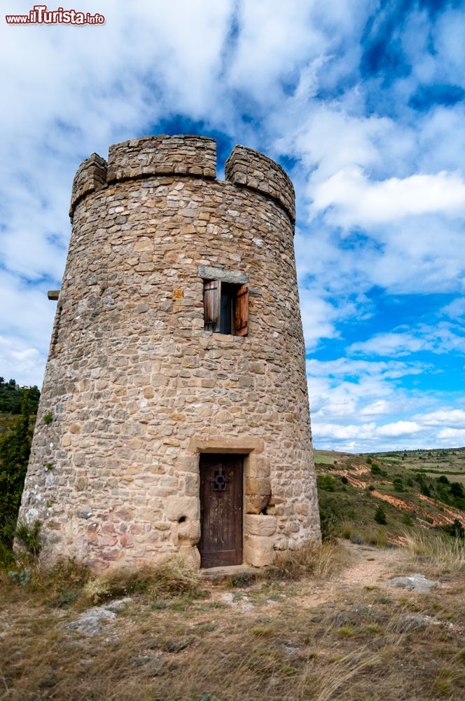 Immagine Una torretta nei pressi del villaggio francese di Rennes-le-Chateau, cittadella arroccata a pochi chilometri da Couiza.