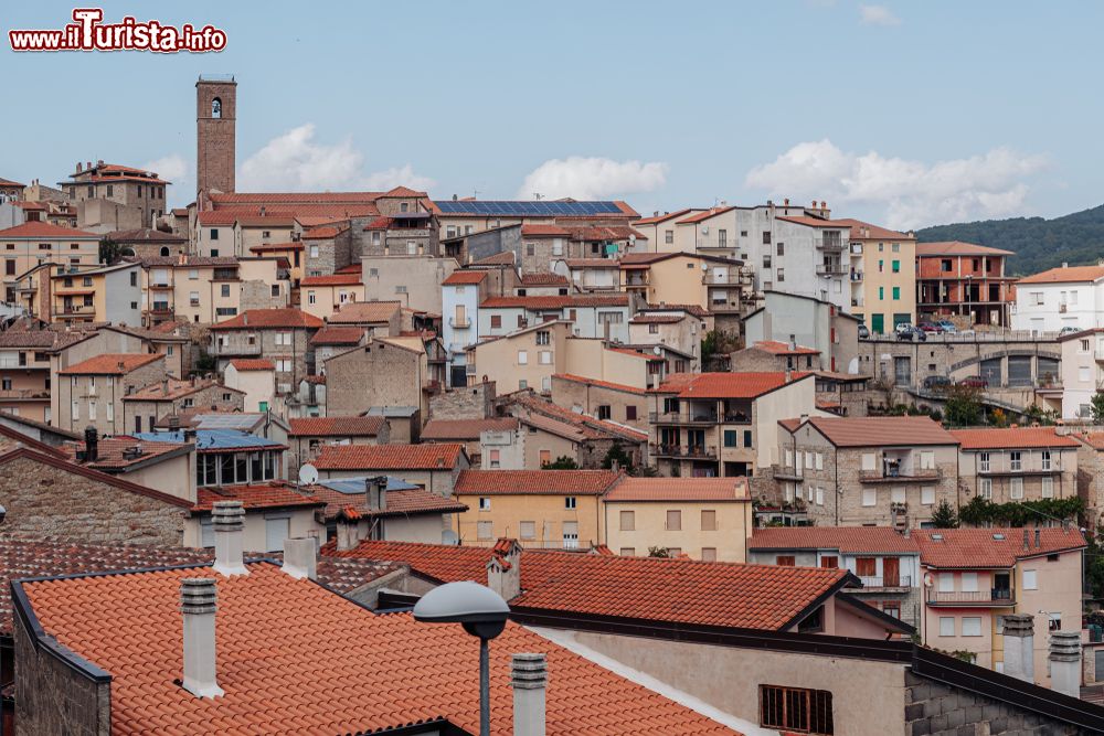 Immagine Una veduta del borgo di Gavoi in Sardegna